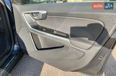 Универсал Volvo V60 2011 в 