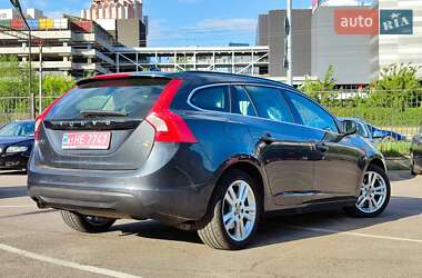 Универсал Volvo V60 2011 в 