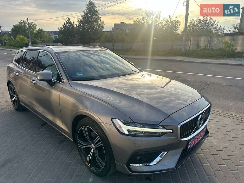 Volvo V60 2021