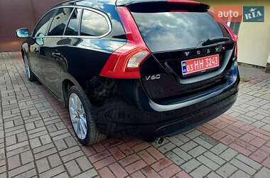 Универсал Volvo V60 2016 в 