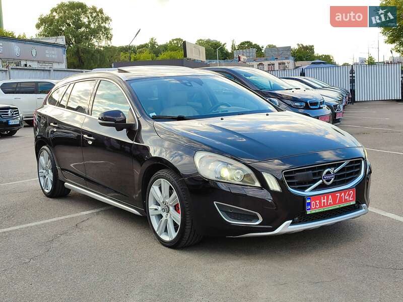Универсал Volvo V60 2011 в Киеве