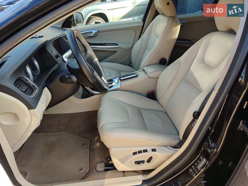 Универсал Volvo V60 2011 в Киеве