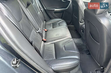Универсал Volvo V60 2012 в 