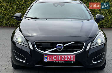 Универсал Volvo V60 2013 в 
