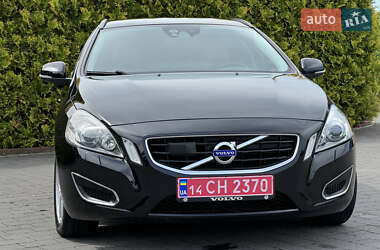 Универсал Volvo V60 2013 в 