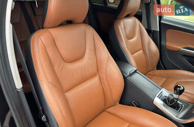 Универсал Volvo V60 2013 в 