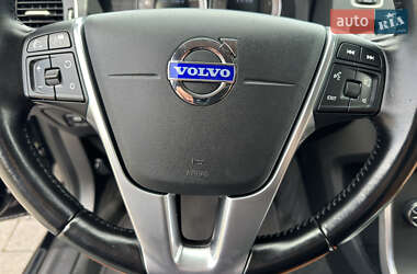 Универсал Volvo V60 2013 в 
