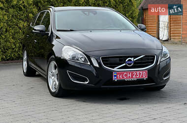 Универсал Volvo V60 2013 в 