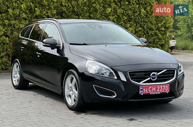 Универсал Volvo V60 2013 в 