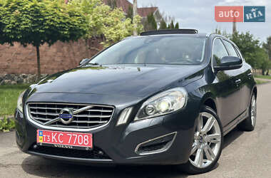 Универсал Volvo V60 2012 в Ровно