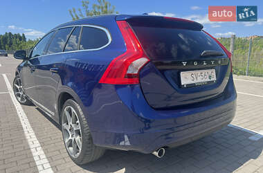 Универсал Volvo V60 2015 в 