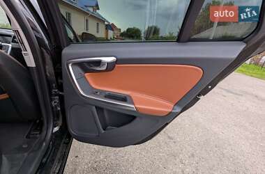 Универсал Volvo V60 2011 в 