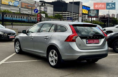 Универсал Volvo V60 2011 в 