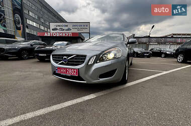 Универсал Volvo V60 2011 в 