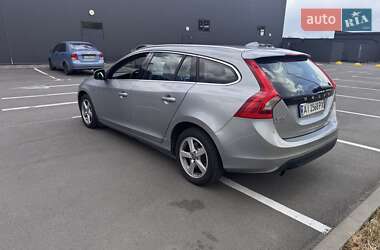 Универсал Volvo V60 2011 в 