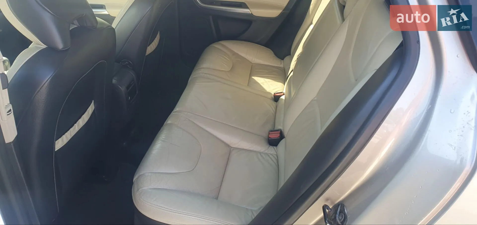 2011 Volvo V60 - мініатюра 5