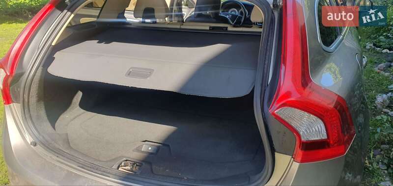 Универсал Volvo V60 2011 в Луцке