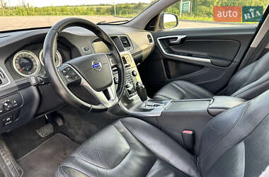 Универсал Volvo V60 2012 в 