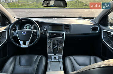 Универсал Volvo V60 2012 в 