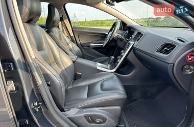 Универсал Volvo V60 2012 в 