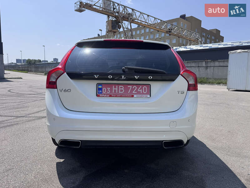 Универсал Volvo V60 2015 в Киеве