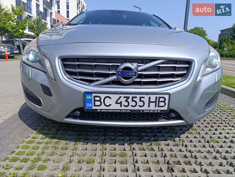 Универсал Volvo V60 2011 в Львове фото 3 Универсал Volvo V60 2011 в Львове