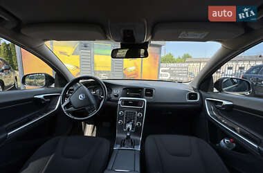 Универсал Volvo V60 2015 в 