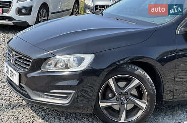 Универсал Volvo V60 2015 в 