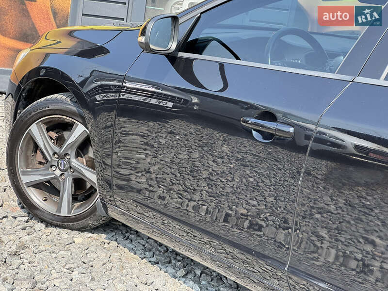 Универсал Volvo V60 2015 в Стрые