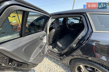 Универсал Volvo V60 2015 в 