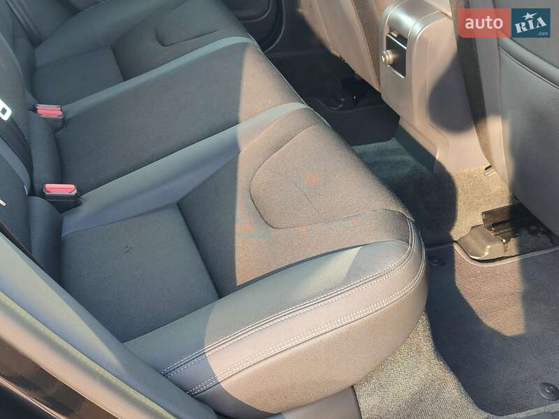 Универсал Volvo V60 2014 в Киеве