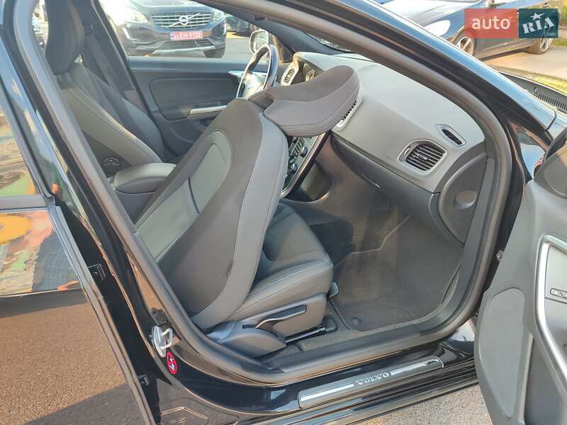 Универсал Volvo V60 2014 в Киеве