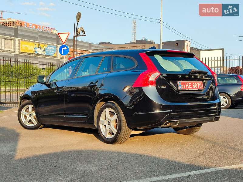 Универсал Volvo V60 2014 в Киеве