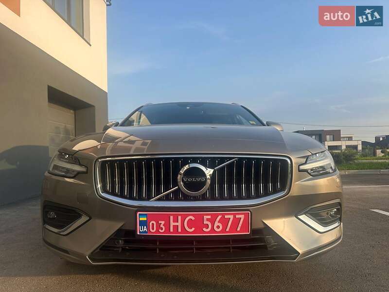 Универсал Volvo V60 2021 в Ровно