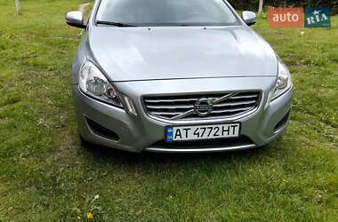 Универсал Volvo V60 2012 в Татарове