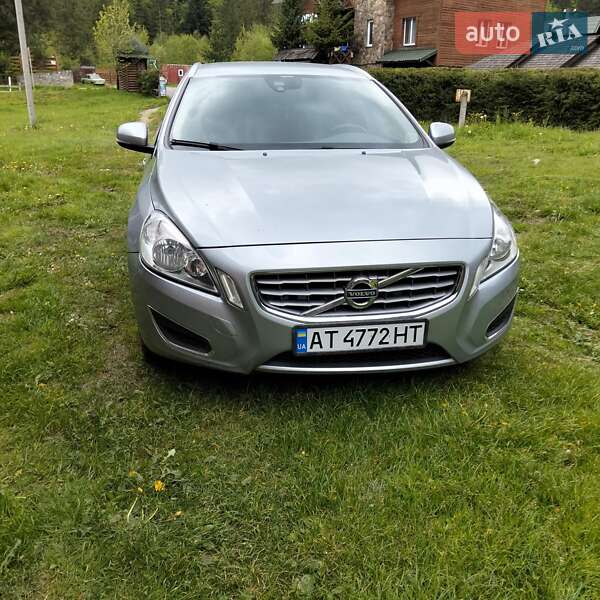 Универсал Volvo V60 2012 в 