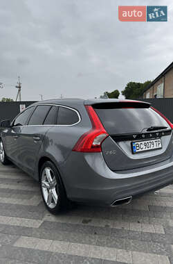 Универсал Volvo V60 2016 в 