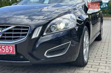 Универсал Volvo V60 2012 в 
