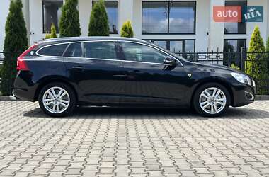 Универсал Volvo V60 2012 в 