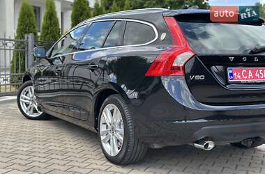 Универсал Volvo V60 2012 в 