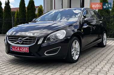Универсал Volvo V60 2012 в 