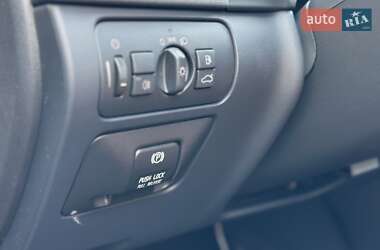 Универсал Volvo V60 2012 в 