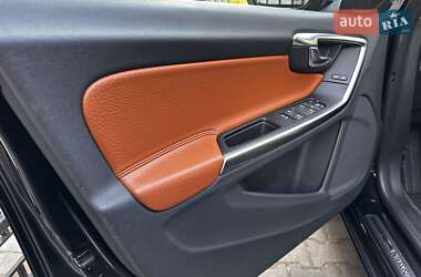 Универсал Volvo V60 2012 в 