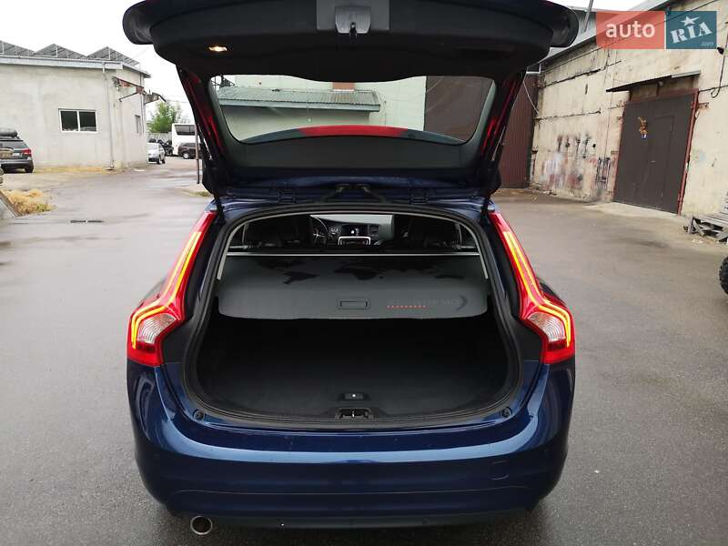 Универсал Volvo V60 2015 в Калуше