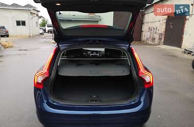 Универсал Volvo V60 2015 в 