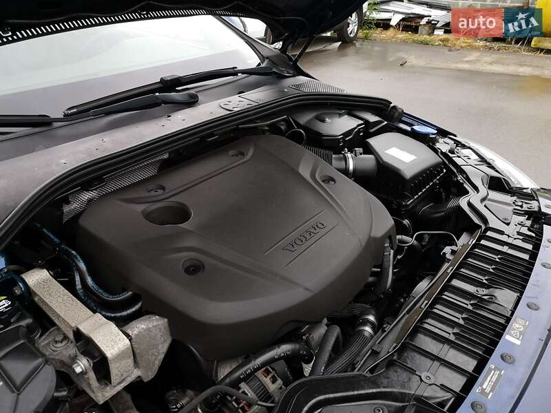 Универсал Volvo V60 2015 в Калуше