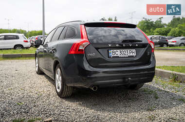 Универсал Volvo V60 2015 в 