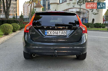 Универсал Volvo V60 2014 в 