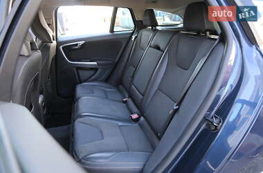 Универсал Volvo V60 2012 в 