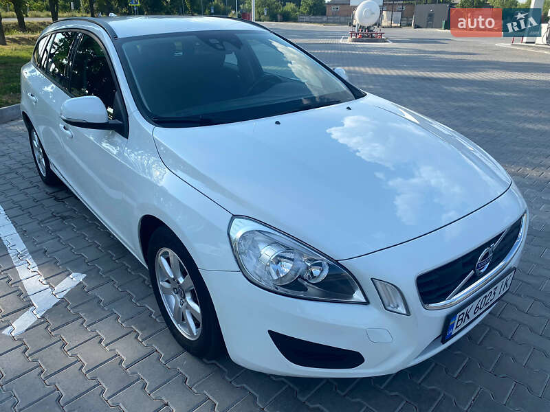 Универсал Volvo V60 2011 в Тульчине